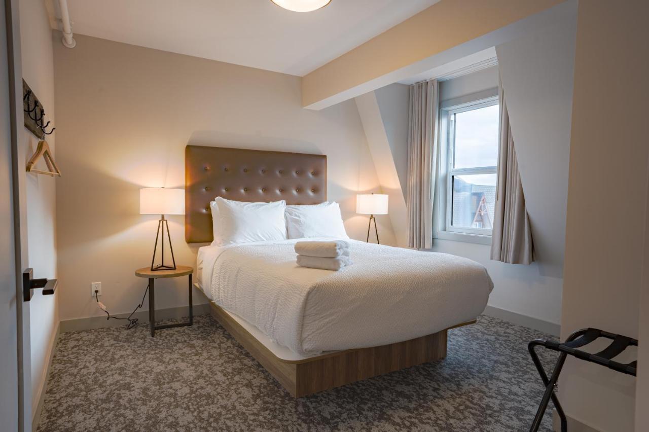 Basecamp Suites Банфф Екстер'єр фото