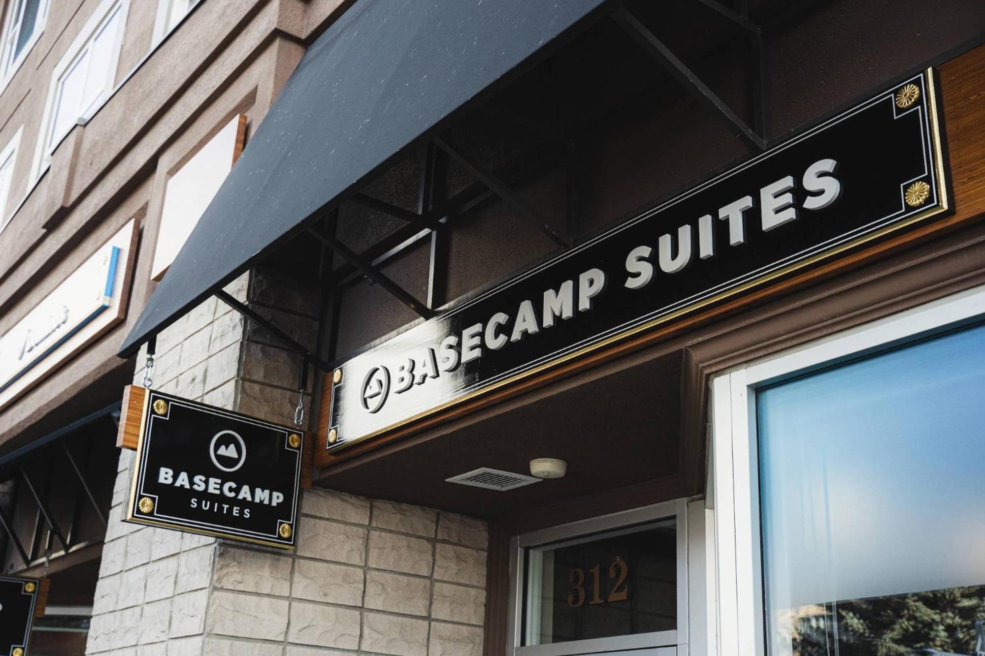 Basecamp Suites Банфф Екстер'єр фото